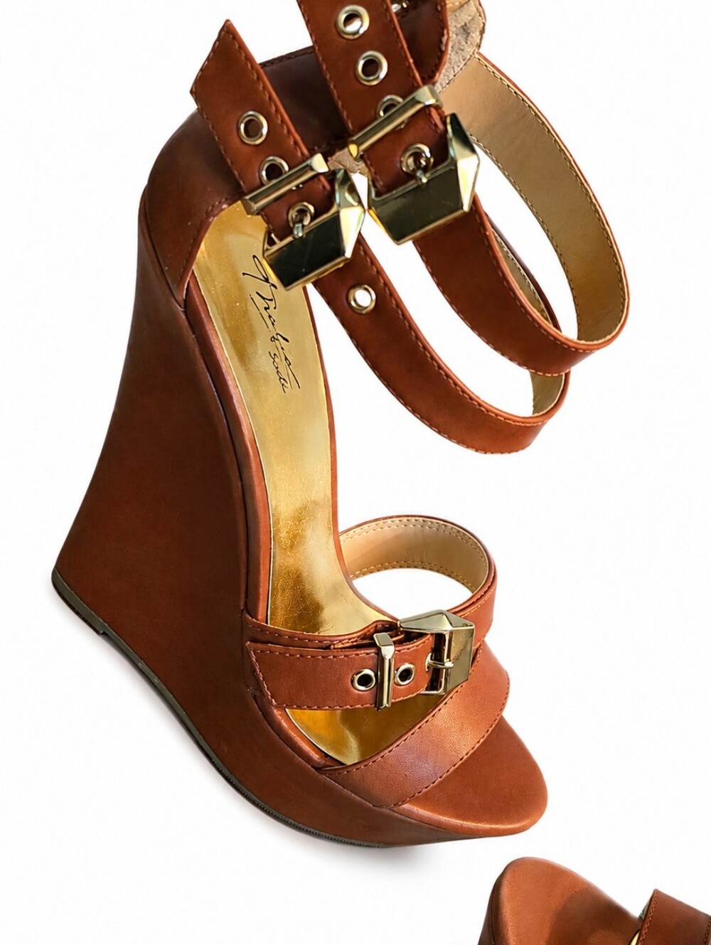 Thalia Sodi Elia Buckle Platform Wedge Sandals Cognac Brown - Size 9.5M